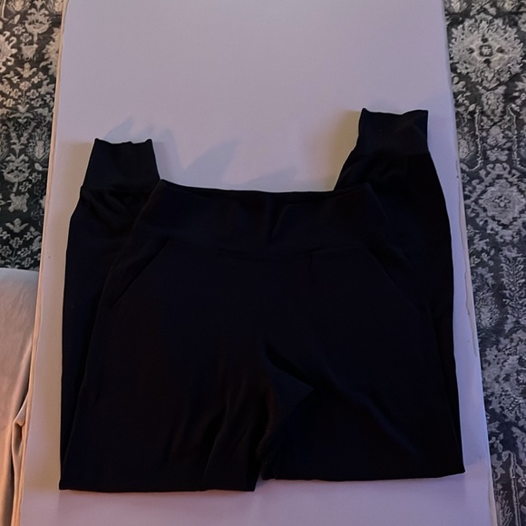 Lululemon Align High-Rise Jogger. Full Length. Size 8. Black. - Picture 4 of 11